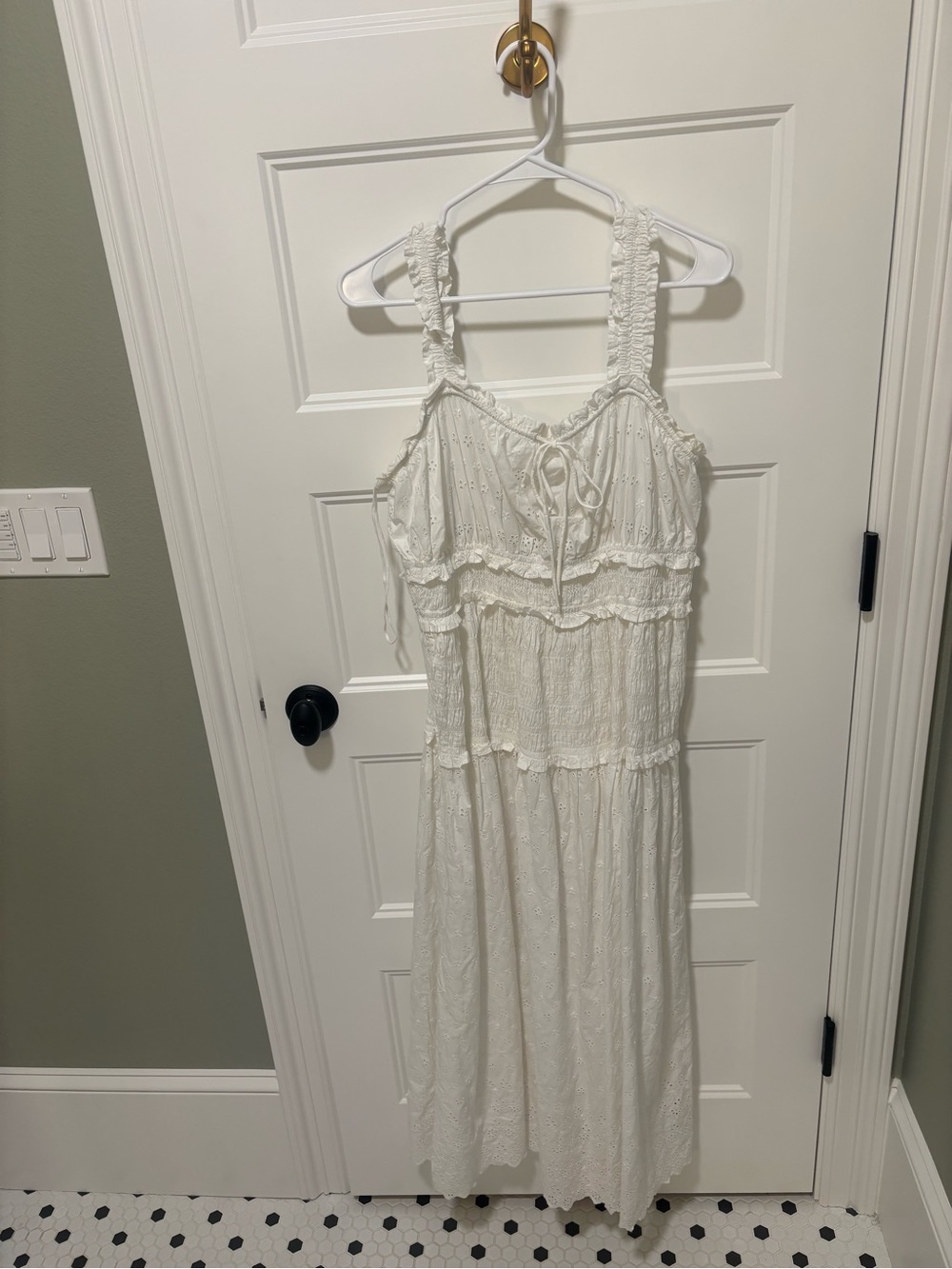 Gap x Doên White Eyelet Maxi Size L